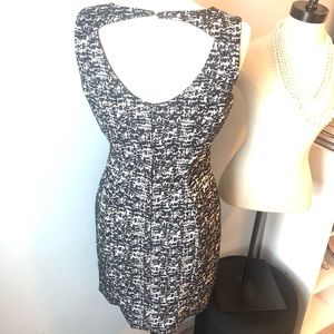 H&M Sleeveless sheath dress